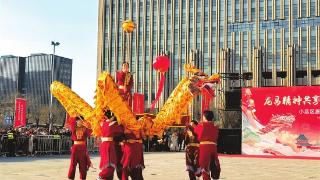 社区联袂献才艺