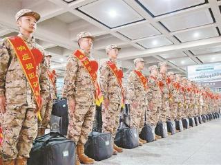 我市春季应征入伍新兵分批次奔赴军营