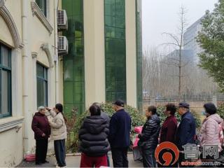 “小快门”传递“大温暖”枣庄一社区为老人送上“定制化”摄影服务