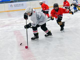 逐梦冰雪 长驻青春｜ “冰球逐梦・喜迎大冬”长春青少年冰球邀请赛开幕