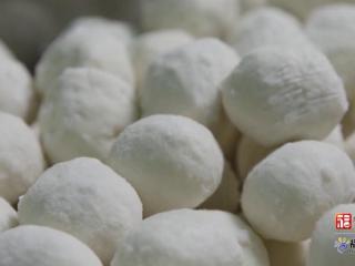 东方甄选空降福州！俞敏洪现场学唱鱼丸歌，闽味火出圈