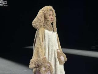 15位儿童设计师亮相中国国际时装周——童年本身，即是最宝贵的美学源泉