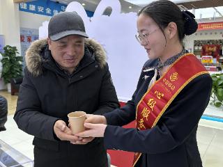 山东移动高唐分公司：适老服务暖春寒