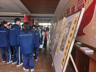 临沂四中举行“翰墨清风”师生廉洁书画作品展
