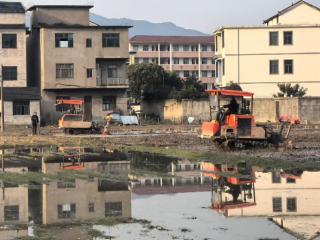上饶市广丰区嵩峰乡：政策春雨润沃野 科技东风助春耕