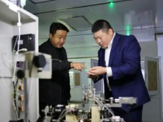 万年农商银行开展“进园区·访企业·送服务”专项行动