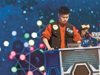 天赋褪去光环 他在挫折中重生