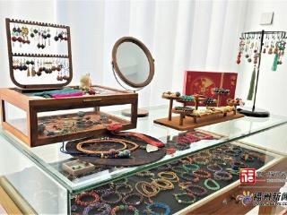 大漆饰品圈粉年轻人 从“深闺”到寻常百姓家