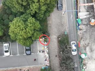 合肥警方无人机巡查显威力 小区隐蔽角落查获罂粟幼苗