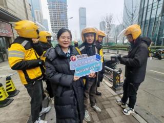 莱商银行：金融护航“两司两员” 暖心守护城市奔跑者