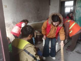 济宁市任城区二十里铺街道河东村开展“学雷锋 文明实践志愿服务暖民心”主题宣讲活动