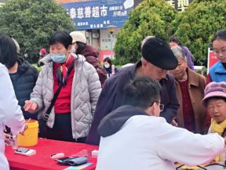 济宁市任城区金城街道开泰花园社区网格员组织开展“学雷锋见行动”主题实践活动