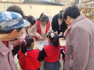 指尖植绿意 书签寄童心——徐家楼街道灵芝社区组织开展植物书签制作活动