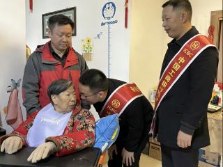 工行特事特办为失能老人更换社保卡 贴心守护赢百姓信赖