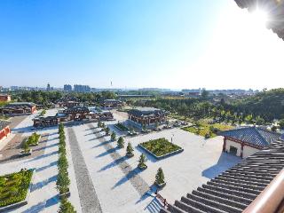 探秘北邙“地下世界”：让“冷墓”热起来，文物“活”起来丨原来你是这样的河南