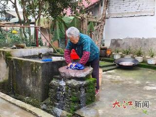 悉心照料残疾小叔子59载