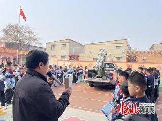 赵县组织开展“测今日气象 护明日家园”活动