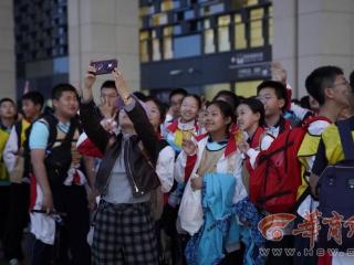 533名学生乘坐研学定制专列顺利返蒙