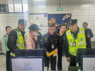 清明将至守安全 联合执法护出行 ——京沪支队第四大队联合市场监管部门开展节前服务区专项检查