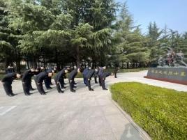 缅怀革命烈士 传承红色精神——潍坊市交通运输综合执法支队联合开展清明祭英烈活动