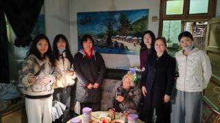 “中国单骑环保行卫士”曹胜亭双目失明“流浪”武汉街头？老人所在社区：并非流浪人员，现已返回家乡