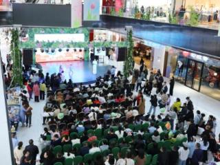 用艺术点亮特殊群体星光！《星空下的蜗牛》公益画展开幕