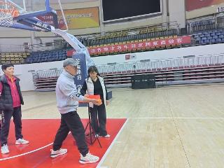 山东省地矿局第七地质大队选派离退休体育骨干参加省老年人兜球培训班