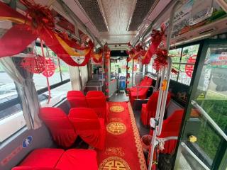 999元解锁浪漫新方式！宣城一对新人用公交车当婚车