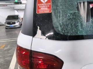 纵览原创丨车窗被砸却获全网点赞！冀A车主同意破窗取AED远程救人，事后婉拒补偿，当事人：跟救人相比，修车钱不算什么