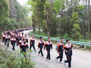 缅怀先烈 研学成长——紫云自治县多所中小学开展清明主题教育活动