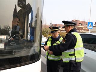 青岛西海岸新区综合行政执法局全力保障大珠山杜鹃花会秩序