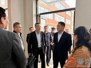 滕州市大坞镇中心小学举行安全教育周启动仪式暨交通安全讲座