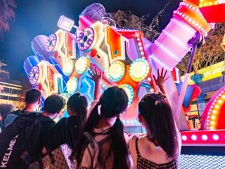 青岛方特开启次元狂欢盛宴，献上春日限定游园体验！