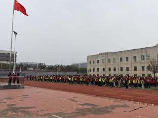 莒南县绣针河小学举行主题升旗仪式暨清明祭祀活动