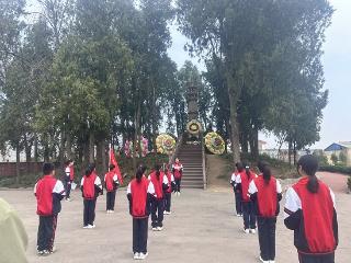 莒南县板泉镇中心小学开展清明节系列主题活动