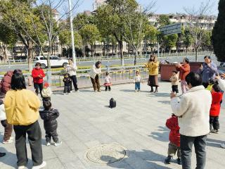 戈巷社区：春日暖心 悦动起来