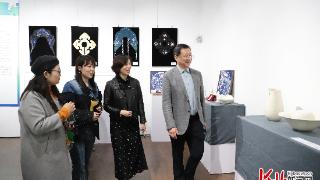 “共美雄安·匠心无界”——河北工艺美术职业学院师生作品展在长信美术馆开幕