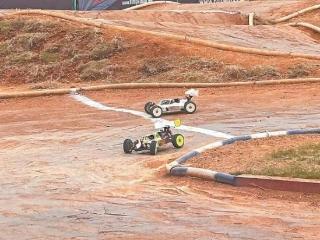 老字号电池如何搏动指尖上的“F1” 全球车模高手厦门竞速