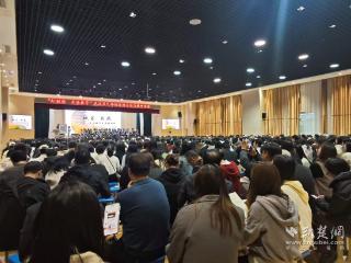 AI“牵手”思政课 武汉道法教研活动打造“技术+人文”双引擎