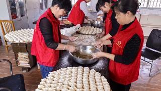 临沭县青云镇:月月爱心宴 情暖桑梓心