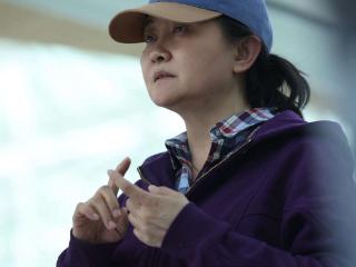 杨阳导演：在《隐身的名字》里，看见“月亮的背面”