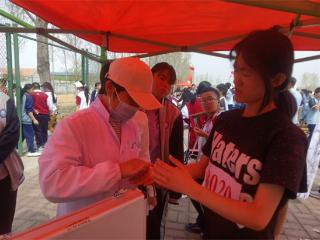 滨城区梁才街道社区卫生服务中心精心组织医疗力量 为运动会提供健康保障服务