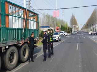 潍坊市交通运输综合执法支队清明假期重拳整治“百吨王” 全力守护道路安全