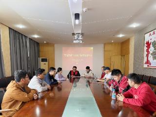 以心暖“新”，向阳生长