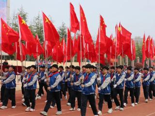 临沂第六中学举办2026年春季八年级田径运动会