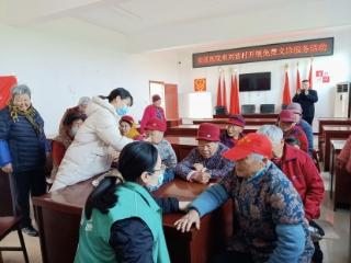 济宁市任城区安居街道刘营村开展银龄健康义诊志愿服务活动