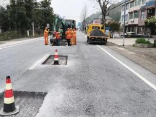 春日“缝”路：广丰公路人的坚守与温情