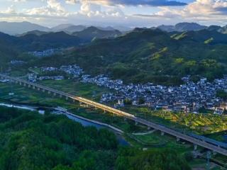 2026年春假清明运输收官 长三角铁路发送旅客近2890万人次创新高