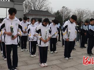 石家庄市高邑县举办清明节祭扫活动