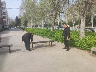 小座椅换新颜 民生实事暖民心——韩家结庄村更换广场座椅获村民点赞